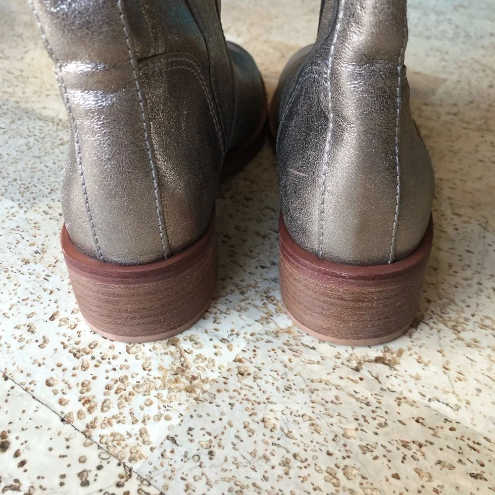 TORY BURCH Gold Metallic Leather HALLE Mid Combat Boots Size 6